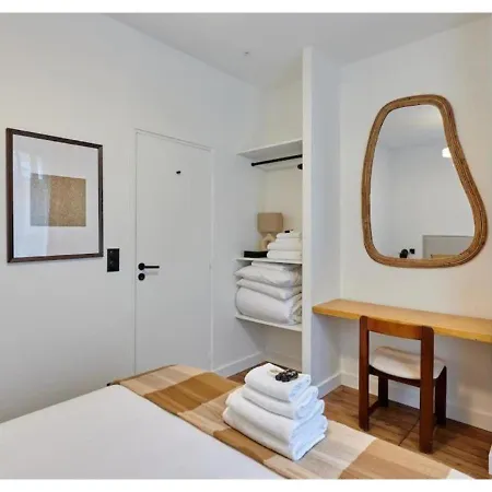 Apartment In The Center Of By Prestige *